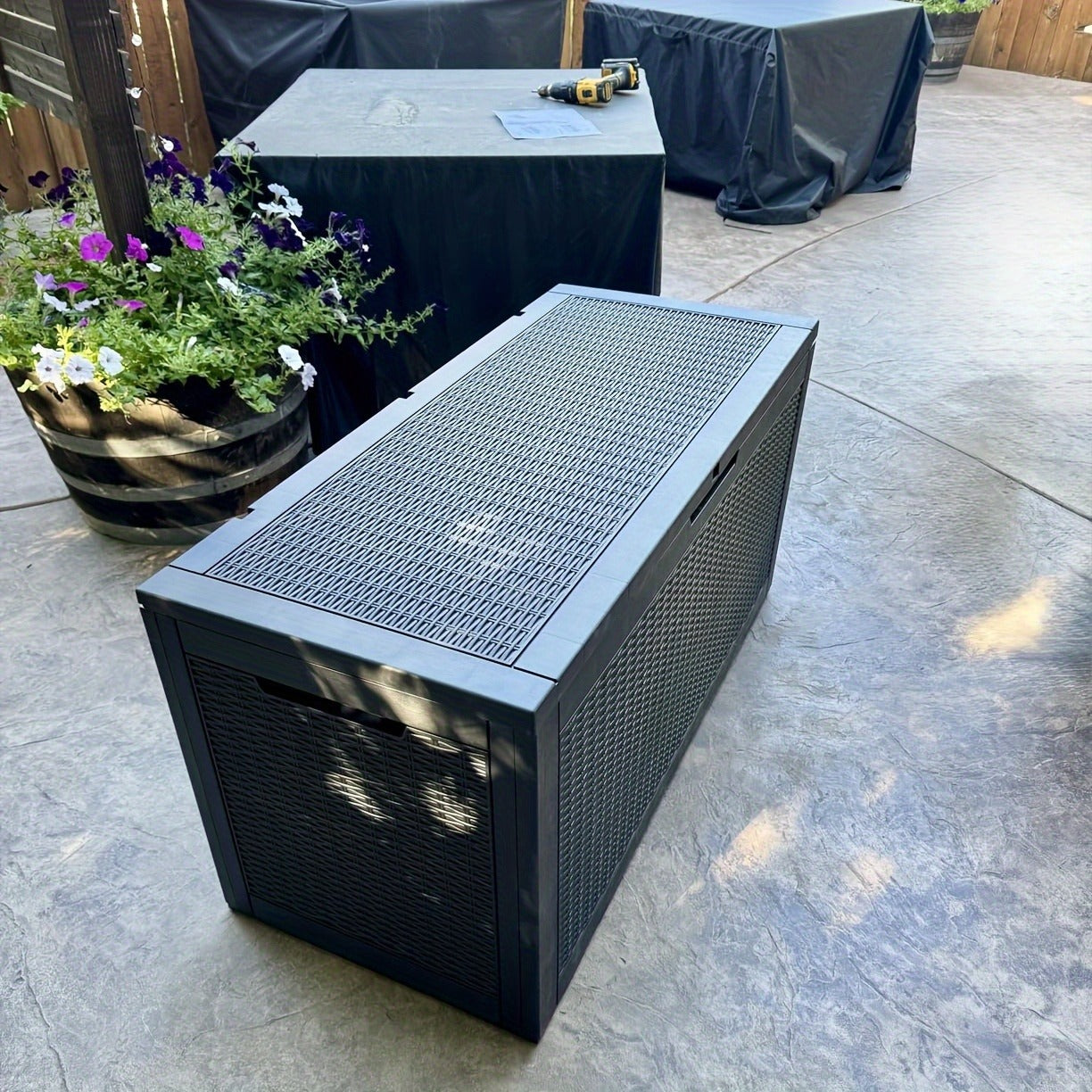 Resin Deck Box 100 Gallon Lockable Outdoor Storage – Patio & Garden