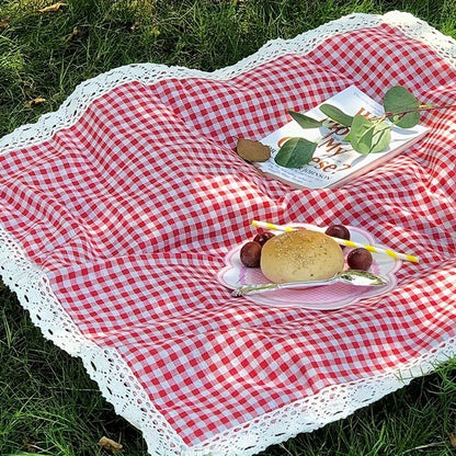 Christmas Tablecloth Red Plaid Lace Trim Picnic Mat Holiday Table Cover Quilted Modal Fabric Outdoor Camping Beach Photography Background