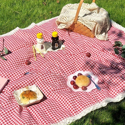 Christmas Tablecloth Red Plaid Lace Trim Picnic Mat Holiday Table Cover Quilted Modal Fabric Outdoor Camping Beach Photography Background