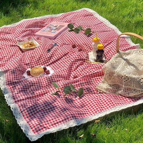 Christmas Tablecloth Red Plaid Lace Trim Picnic Mat Holiday Table Cover Quilted Modal Fabric Outdoor Camping Beach Photography Background