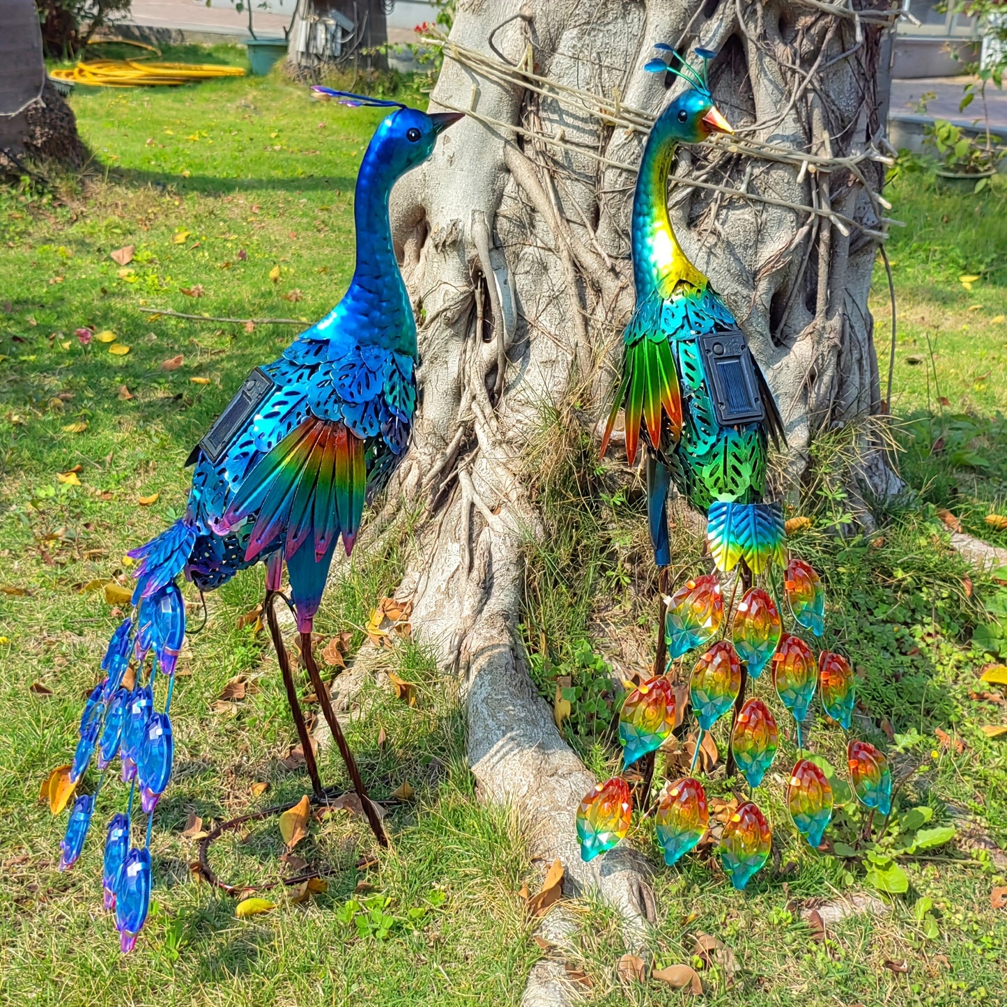 Solar Peacock Garden Statue – Metal Bird Sculpture with LED Lights, Outdoor Yard Art Decor for Patio, Lawn & Garden, Unique Gift