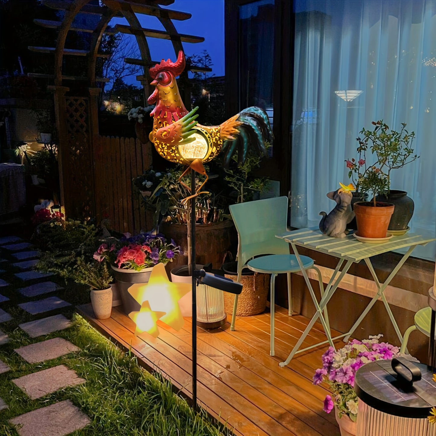 Solar Chicken Garden Lights Outdoor Decorative LED Rooster Yard Art Stake Metal Statue Gifts for Chicken Lovers Women Patio Lawn Decor